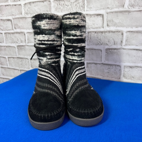 •NWOT |•TOMS•| Plush Lined Knit/Faux Suede Outer Pull On Boots Size 7.5 - Picture 4 of 8